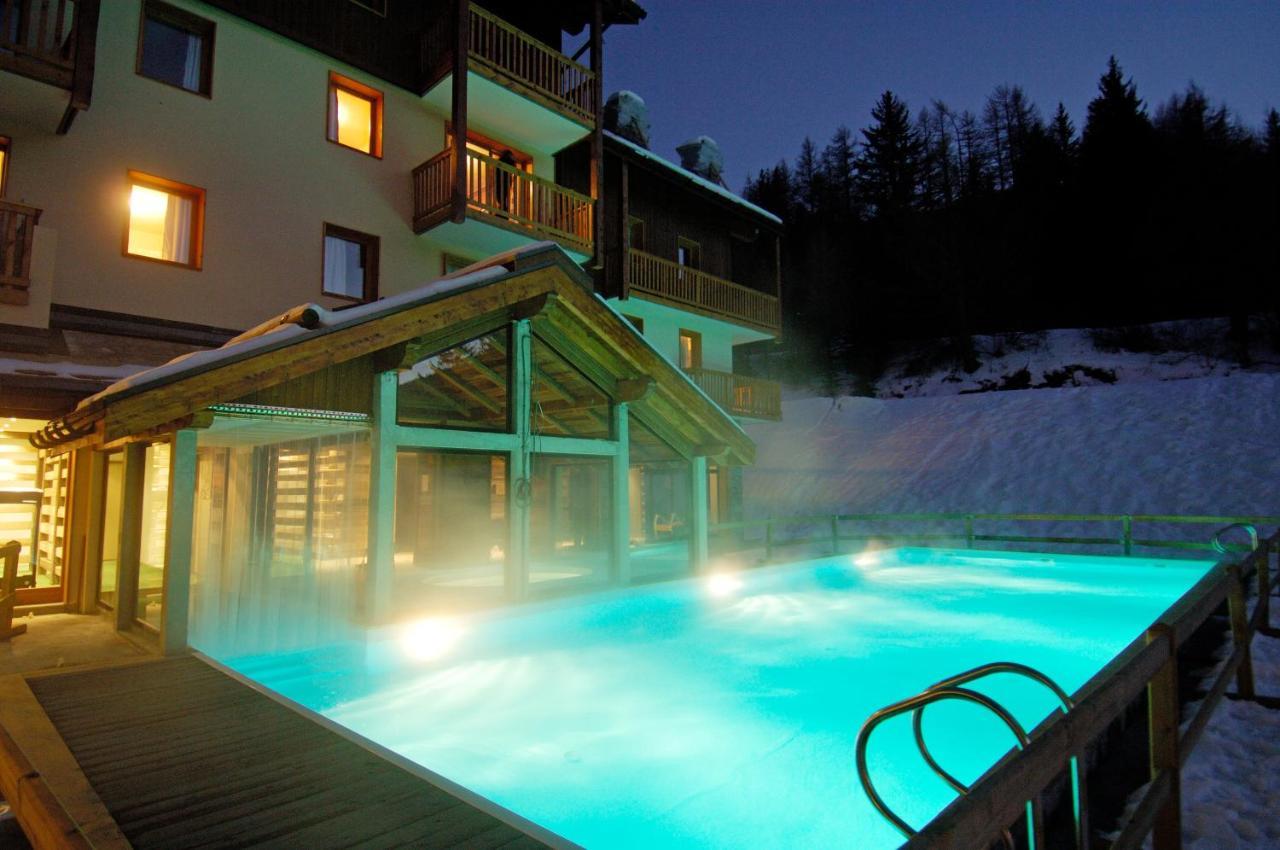 Résidence Les Alpages 4 étoiles - Appartement 4 personnes - Piscine, Hammam, Sauna, Jacuzzi - ValCenis 73480 Lanslebourg-Mont-Cenis Exterior foto