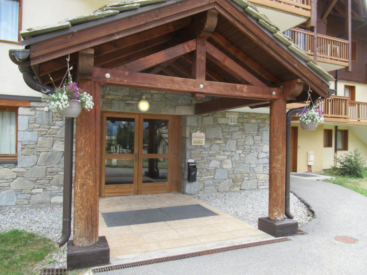 Résidence Les Alpages 4 étoiles - Appartement 4 personnes - Piscine, Hammam, Sauna, Jacuzzi - ValCenis 73480 Lanslebourg-Mont-Cenis Exterior foto