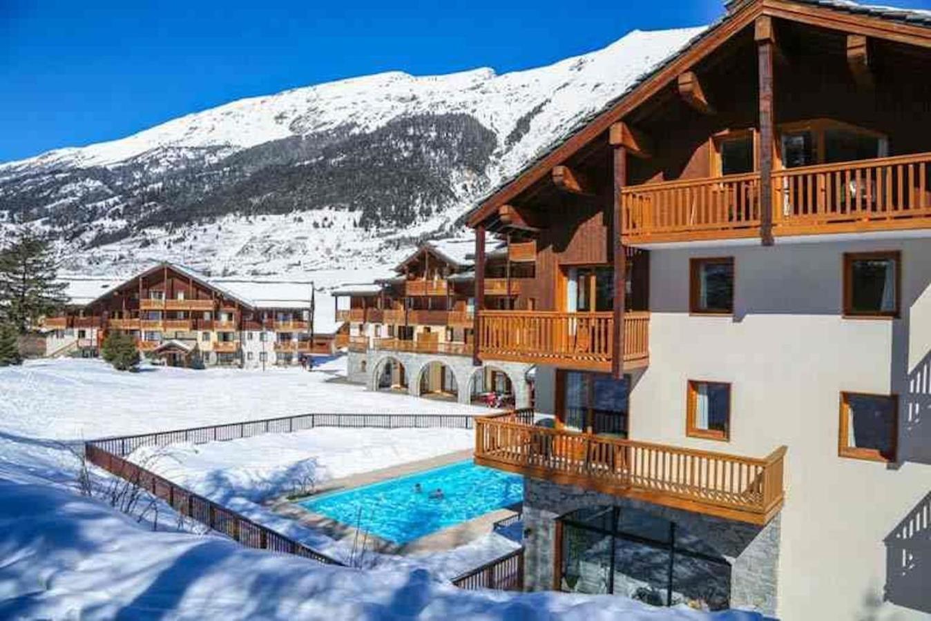 Résidence Les Alpages 4 étoiles - Appartement 4 personnes - Piscine, Hammam, Sauna, Jacuzzi - ValCenis 73480 Lanslebourg-Mont-Cenis Exterior foto