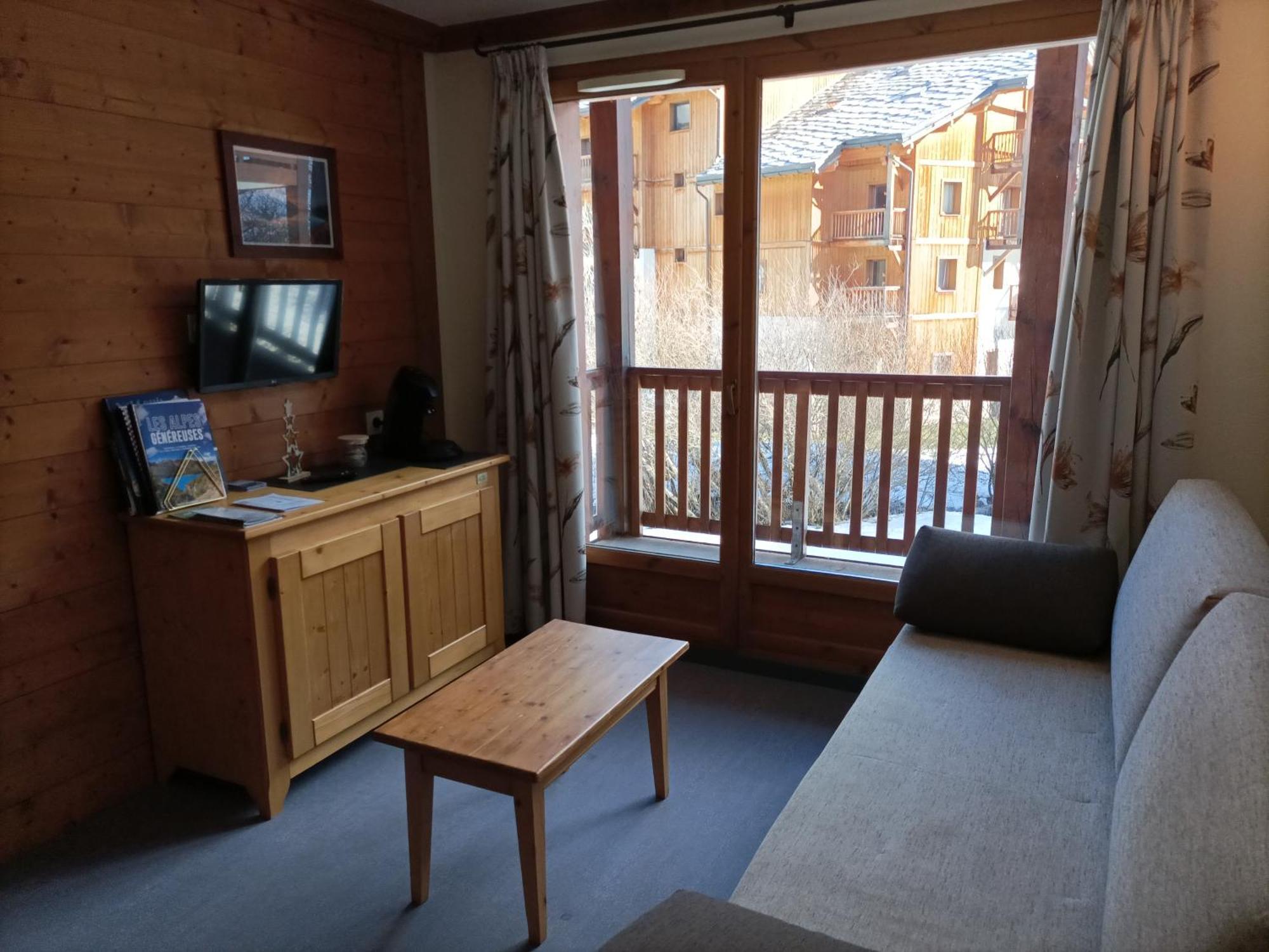 Résidence Les Alpages 4 étoiles - Appartement 4 personnes - Piscine, Hammam, Sauna, Jacuzzi - ValCenis 73480 Lanslebourg-Mont-Cenis Habitación foto
